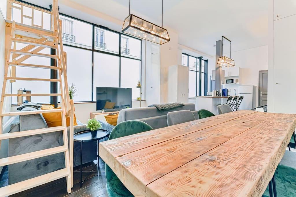 Renovated Design In Montparnasse Parigi